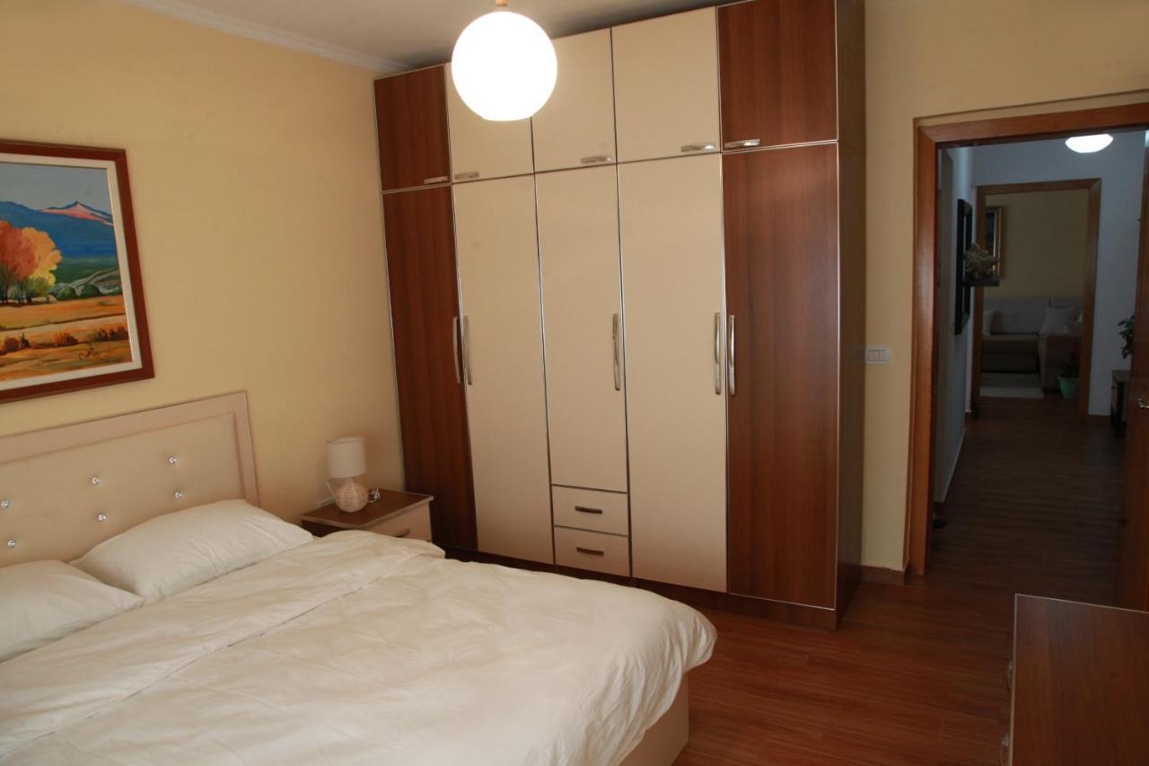 Cozy Central Apartment Tirana Exterior photo