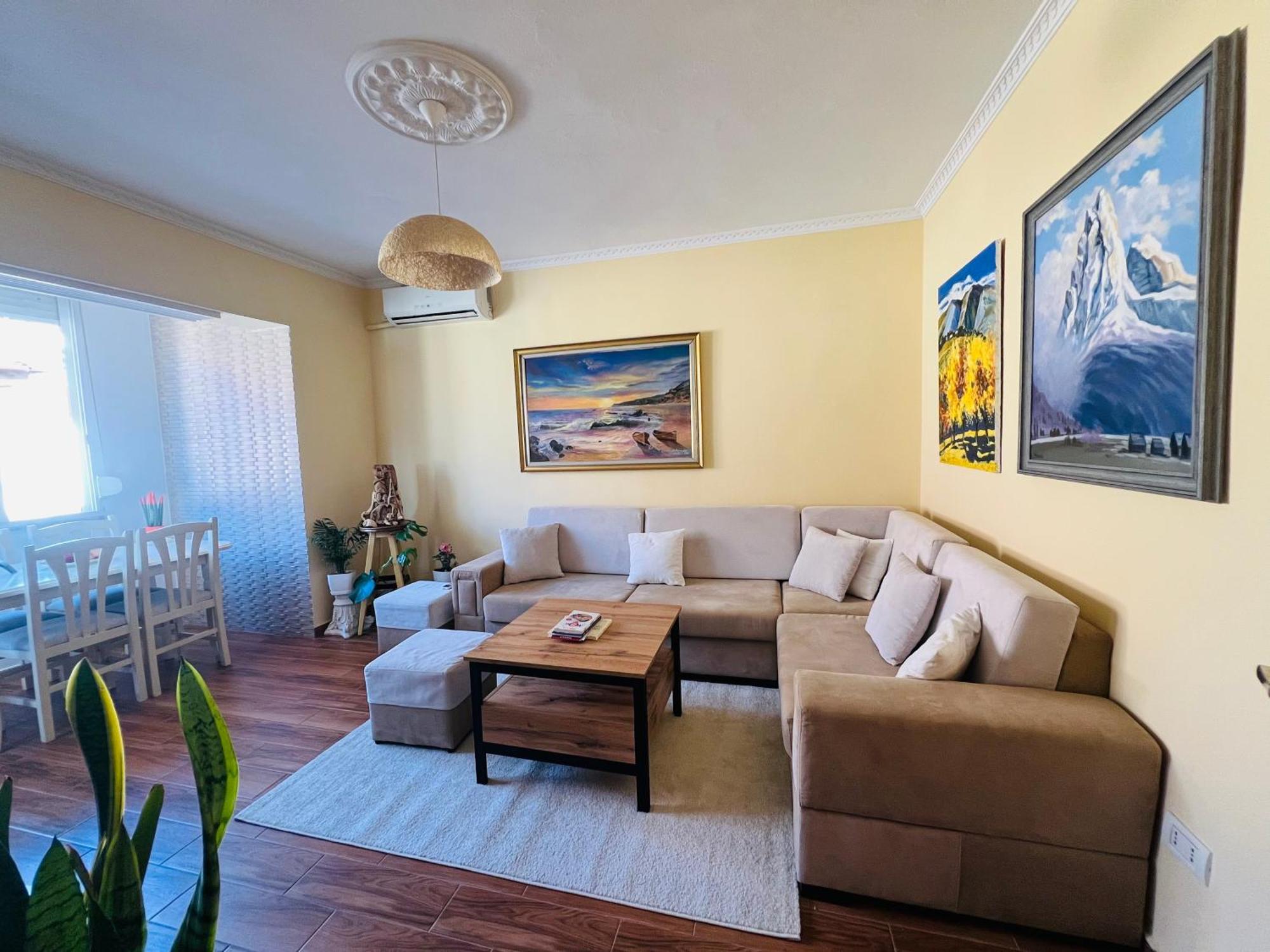 Cozy Central Apartment Tirana Exterior photo